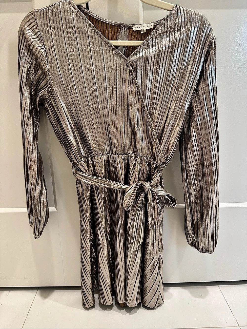 Copper Key Metallic Pleated Mini Wrap Dress Size Large Like New